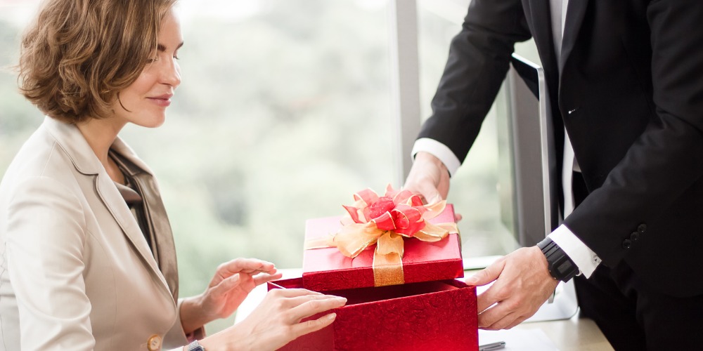 هدیه برای وکیل