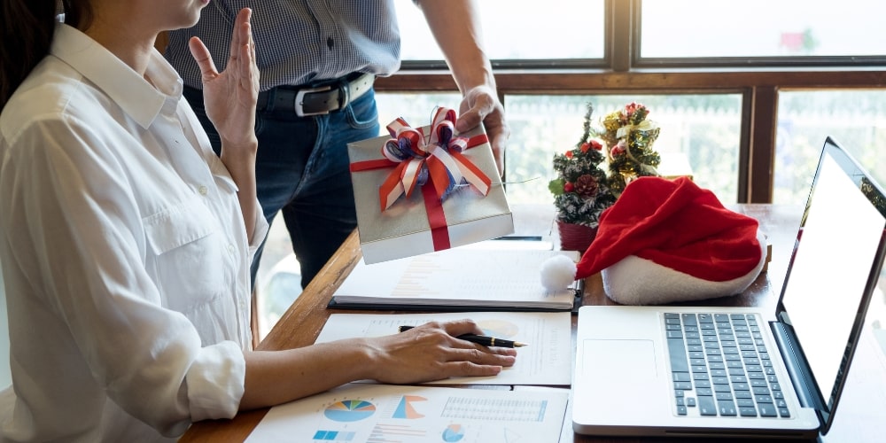 هدیه برای افتتاح دفتر کار 